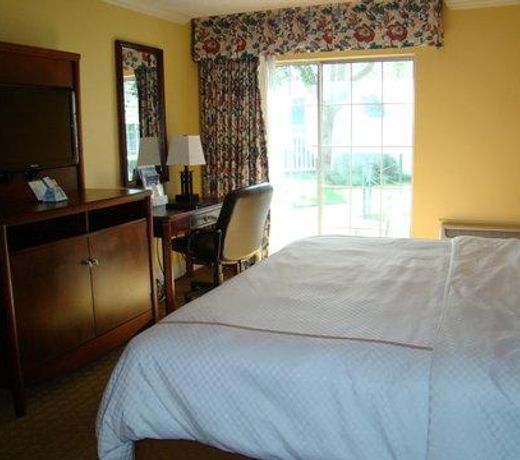 Richmond Inn & Suites Trademark Collection by Wyndham