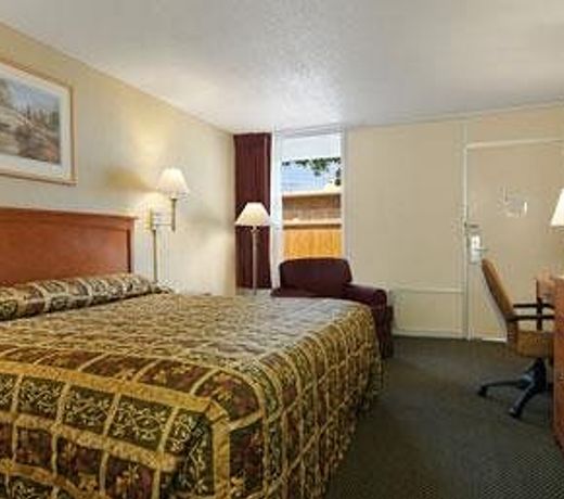 Super 8 by Wyndham Baton Rouge/I-10
