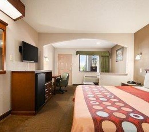 Super 8 By Wyndham Baton Rouge/I-12