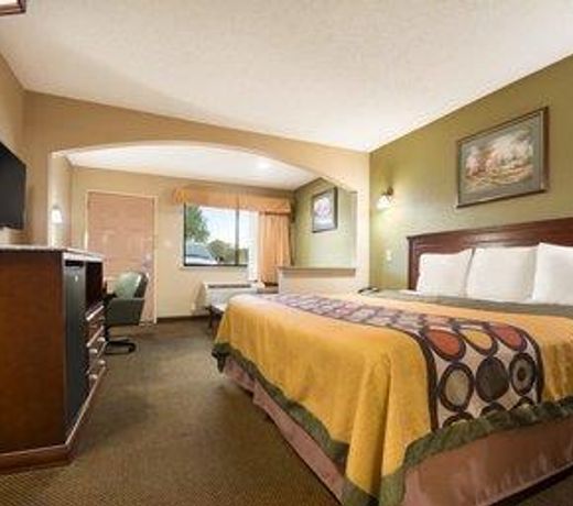 Super 8 By Wyndham Baton Rouge/I-12