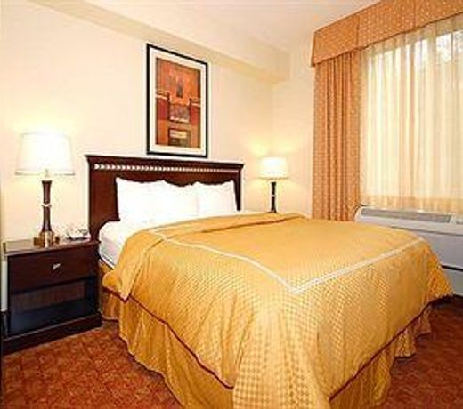 Comfort Suites Eugene