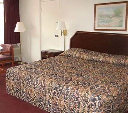 Sands Central Inn Hot Springs