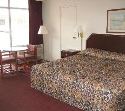 Sands Central Inn Hot Springs