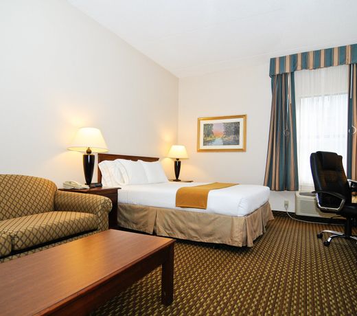Baymont by Wyndham Lafayette - Purdue University