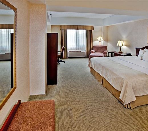 Holiday Inn Lafayette-City Centre