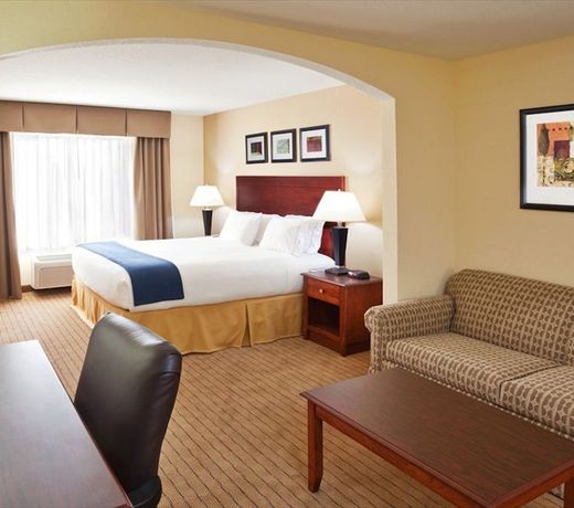 Holiday Inn Express and Suites Lafayette East, an IHG Hotel