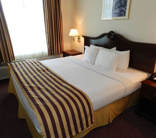 Ashmore Inn and Suites Lubbock