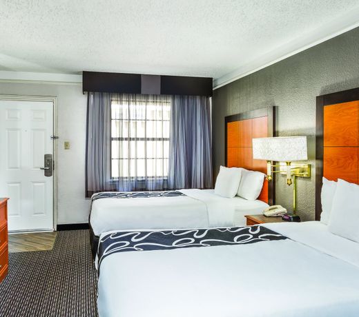 La Quinta Inn by Wyndham Laredo I-35