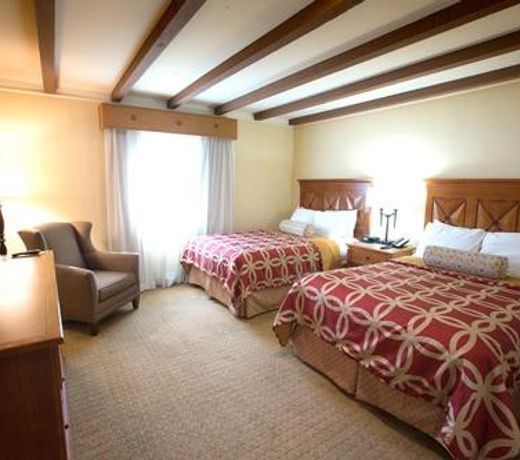 La Posada Hotel & Suites