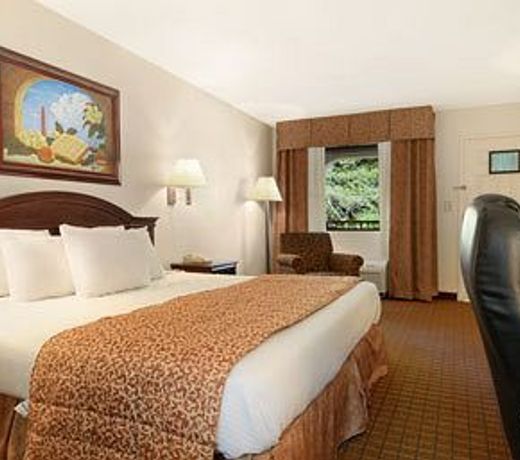 Travelodge by Wyndham Montgomery East