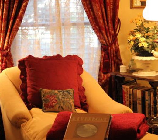 Red Bluff Cottage Bed & Breakfast