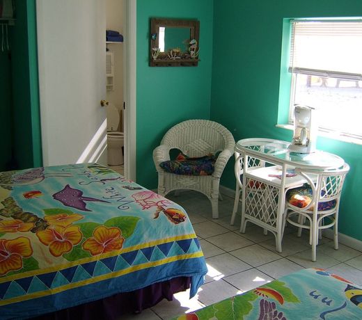 SEASHELL BEACH RESORT