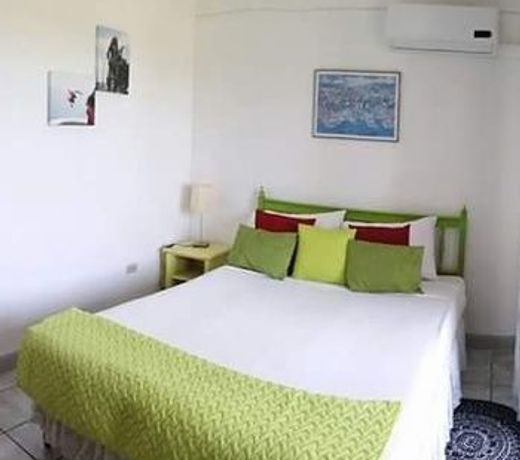 FISHERMANS POINT RESORT