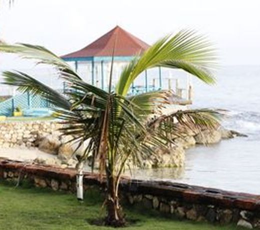 Chrisanns Beach Resort