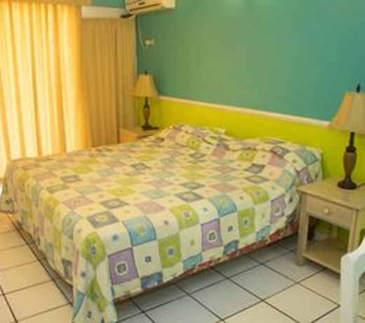 Chrisanns Beach Resort