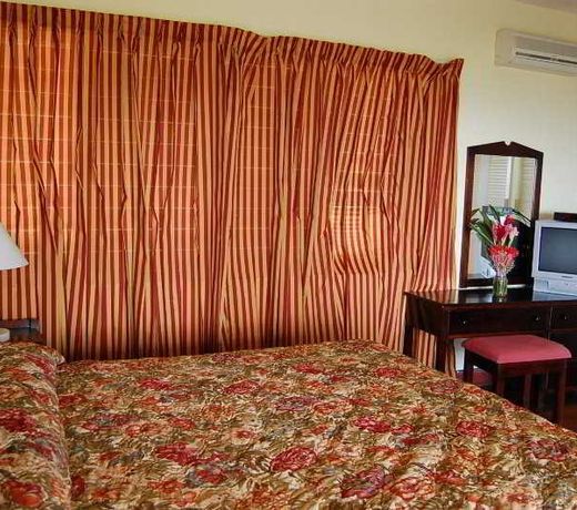 Inn at Shaw Park Gardens & Waterfalls