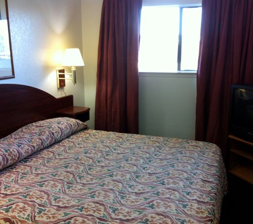 Oaktree Inn and Suites Oklahoma City
