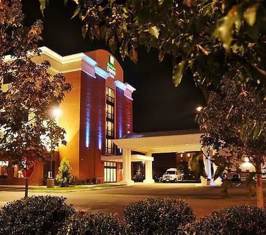Holiday Inn Express Hotel & Suites Norfolk Airport, an IHG Hotel