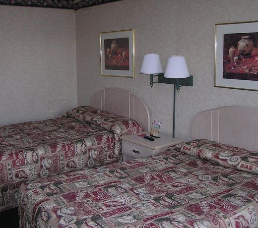 Econo Lodge Airport