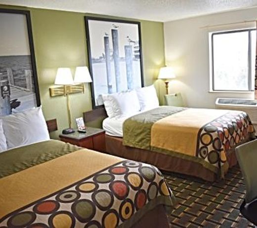 Super 8 by Wyndham Newport News/Jefferson Ave.