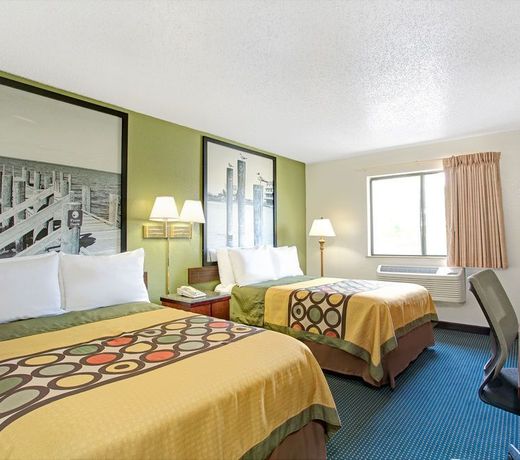 Super 8 by Wyndham Newport News/Jefferson Ave.