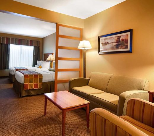 Best Western PLUS University Park Inn & Suites