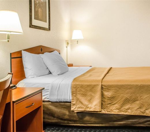 Rodeway Inn State College - near University