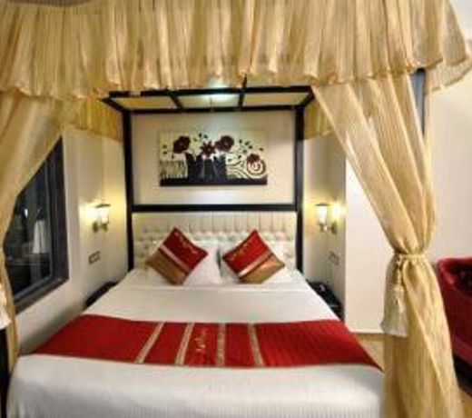 The Cedar Grand Hotel and Spa