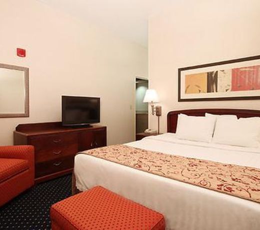 Courtyard by Marriott Topeka