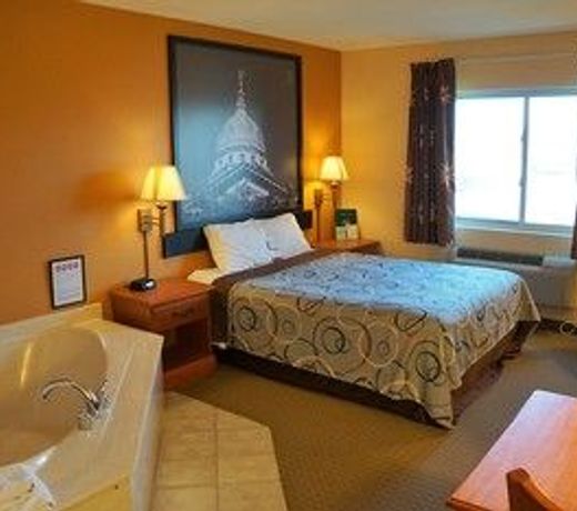 Super 8 by Wyndham Topeka at Forbes Landing