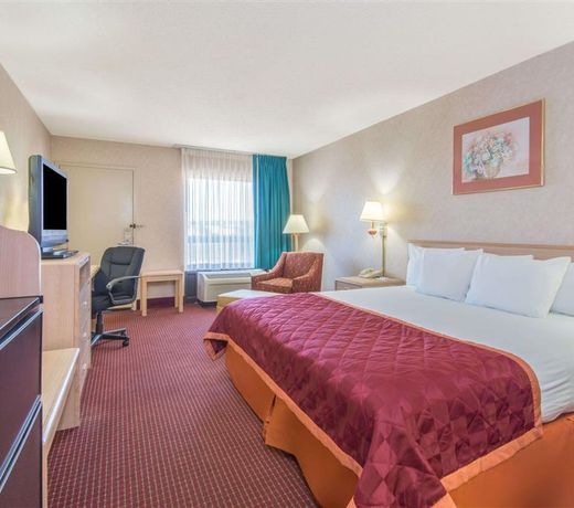 Baymont by Wyndham Topeka
