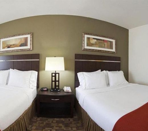 Holiday Inn Express Topeka North, an IHG Hotel