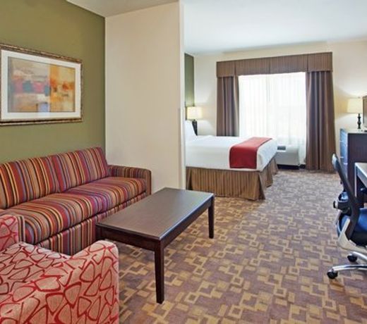 Holiday Inn Express Topeka North, an IHG Hotel