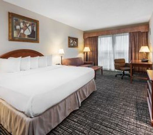 Hotel Topeka at City Center