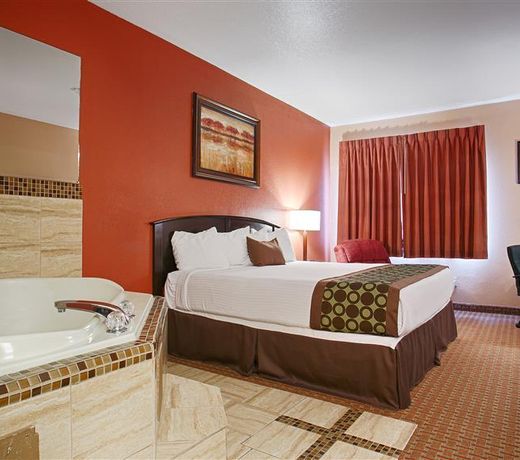 Best Western Topeka Inn & Suites