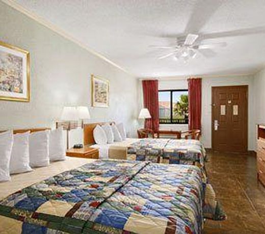 Super 8 by Wyndham South Padre Island