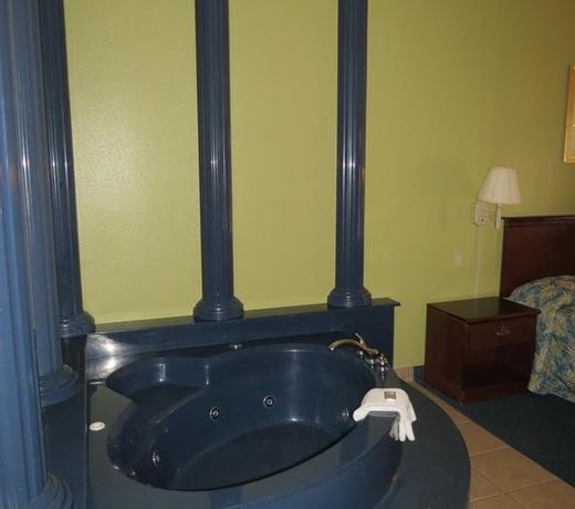 Casa Bella Hotel and Suites