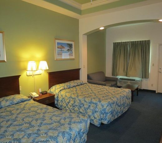 Casa Bella Hotel and Suites