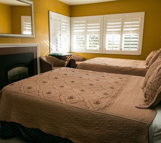 Carmel Wayfarer Inn