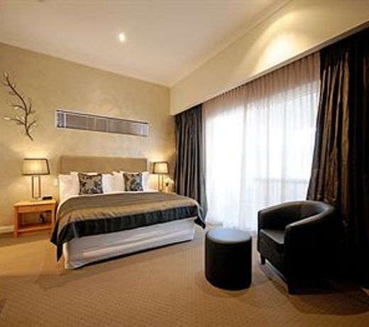 Burns Beach Bed and Shower