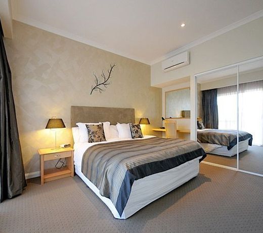 Burns Beach Bed and Shower