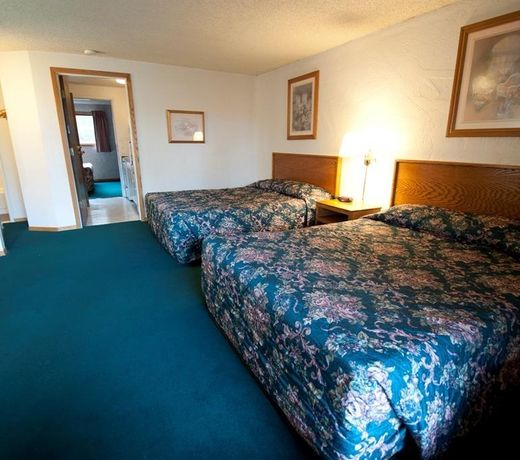 Cedarwood Inn