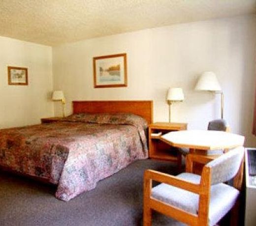Cedarwood Inn