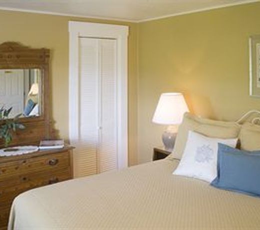 Country Willows Inn