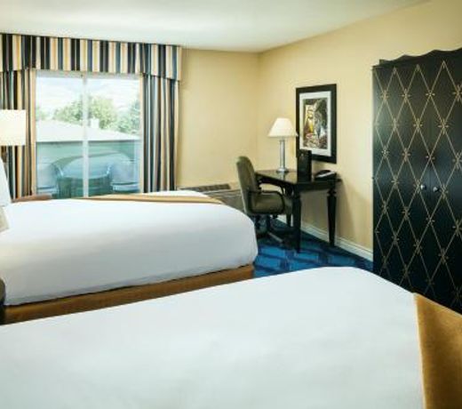 Plaza Inn & Suites at Ashland Creek