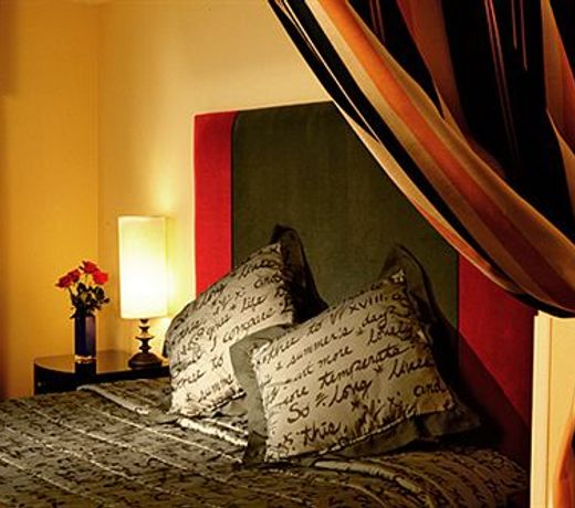 Plaza Inn & Suites at Ashland Creek