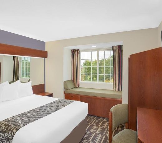Microtel by Wyndham Bentonville