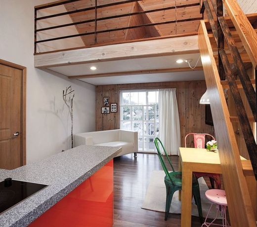 Albescent Poolvilla