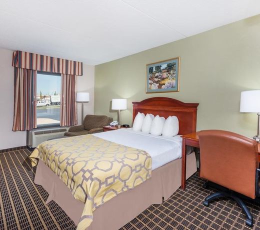 Baymont by Wyndham Clarksville Northeast