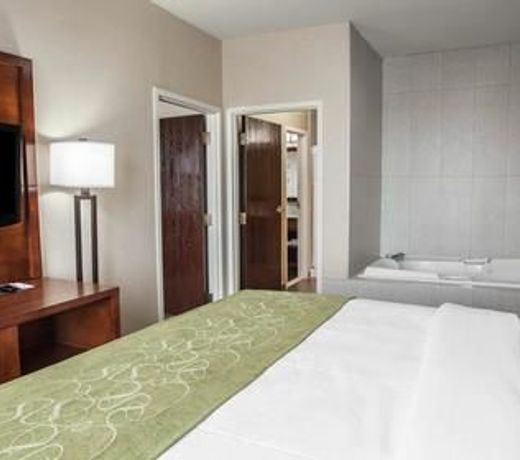 Comfort Suites Dover